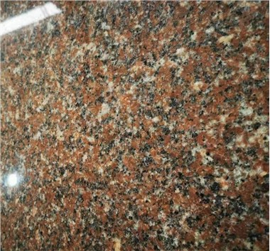 Raudonas granitas virtuvei